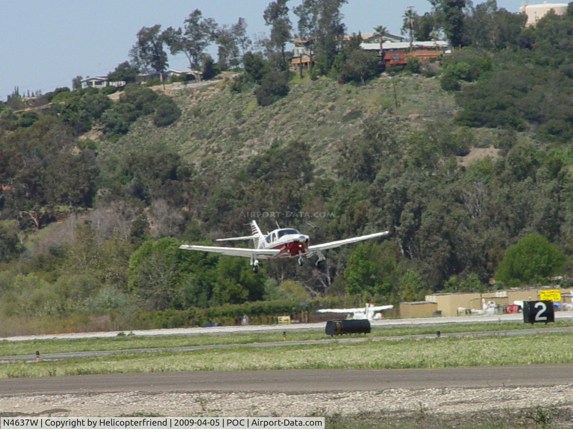 N4637W, 1977 Rockwell International 112TCA Commander C/N 13167, Quick lift off 8L
