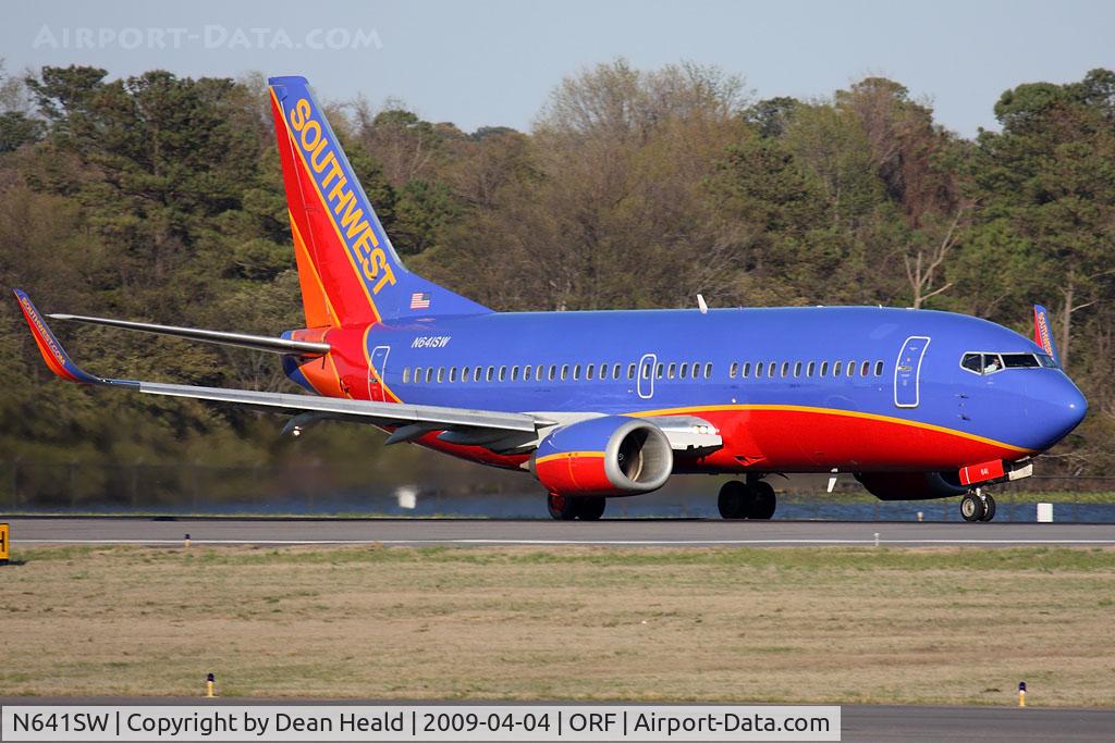 N641SW, 1996 Boeing 737-3H4 C/N 27714, Southwest Airlines N641SW (FLT SWA1573) on takeoff roll on RWY 23 enroute to Baltimore/Washington Int'l (KBWI).