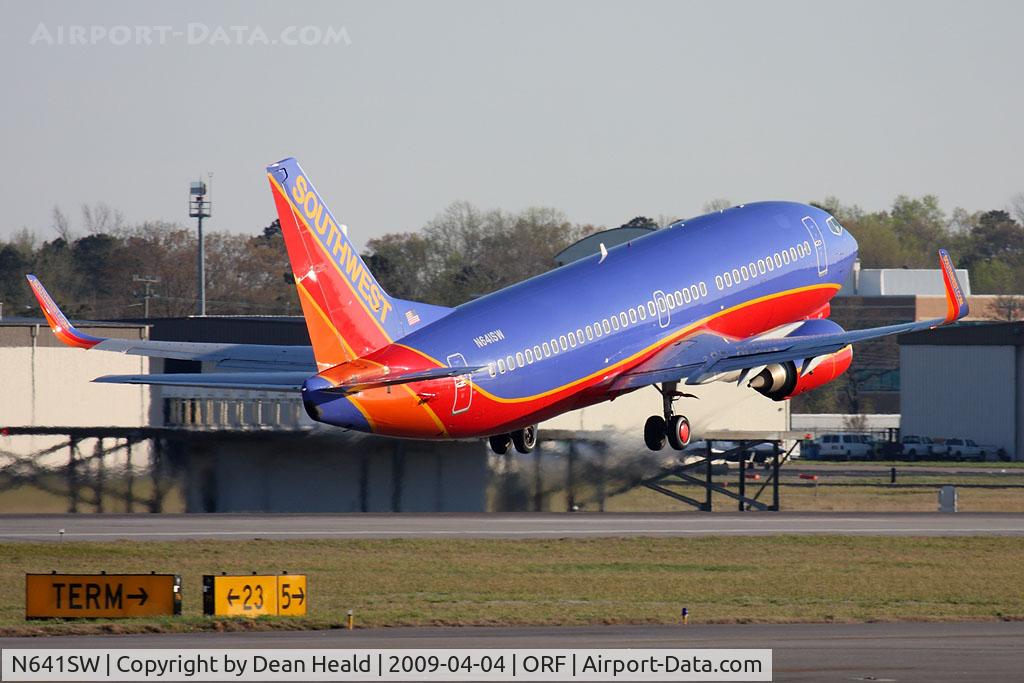 N641SW, 1996 Boeing 737-3H4 C/N 27714, Southwest Airlines N641SW (FLT SWA1573) departing RWY 23 enroute to Baltimore/Washington Int'l (KBWI).