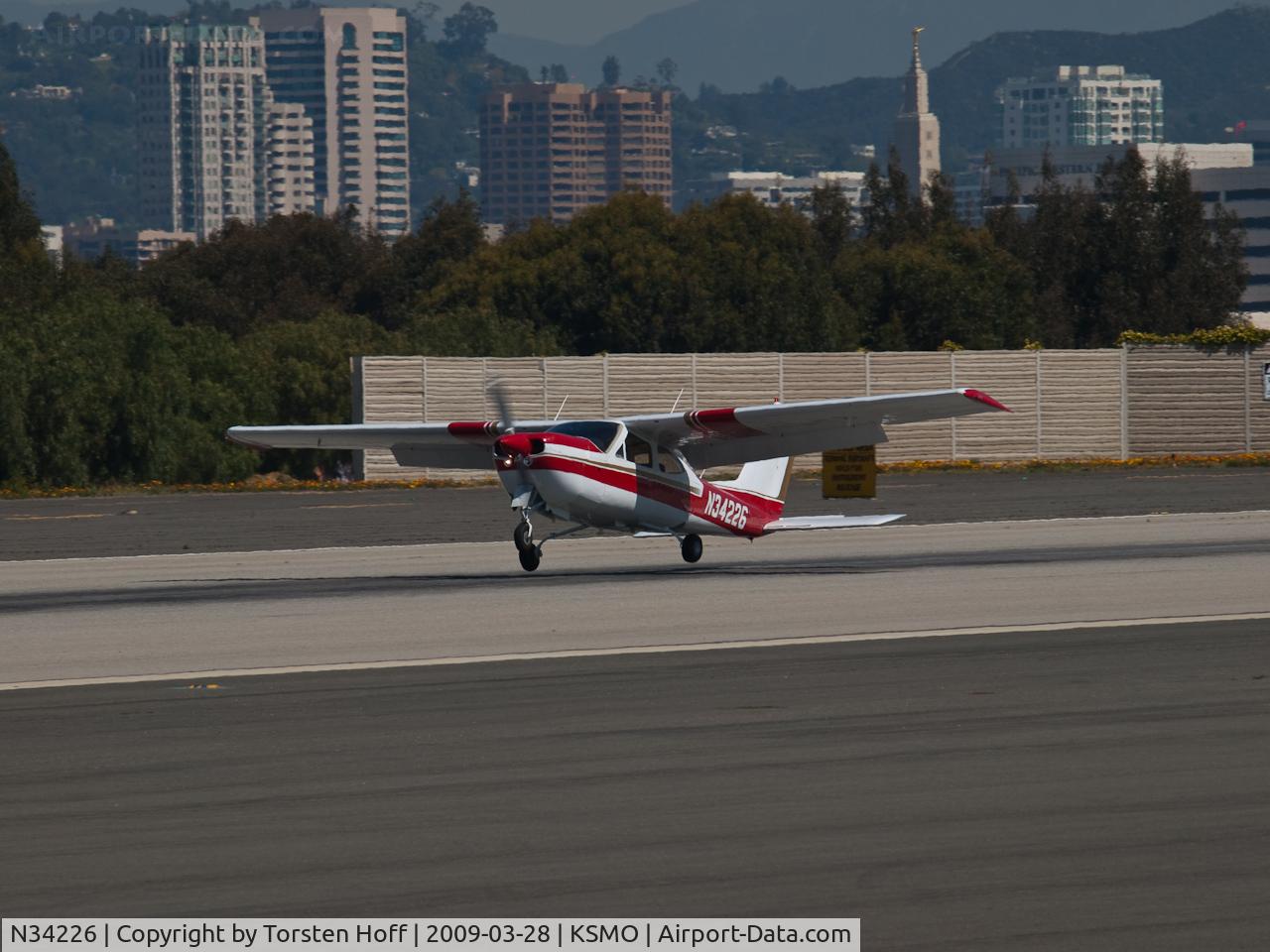 N34226, 1976 Cessna 177RG Cardinal C/N 177RG0986, N34226 arriving on RWY 21