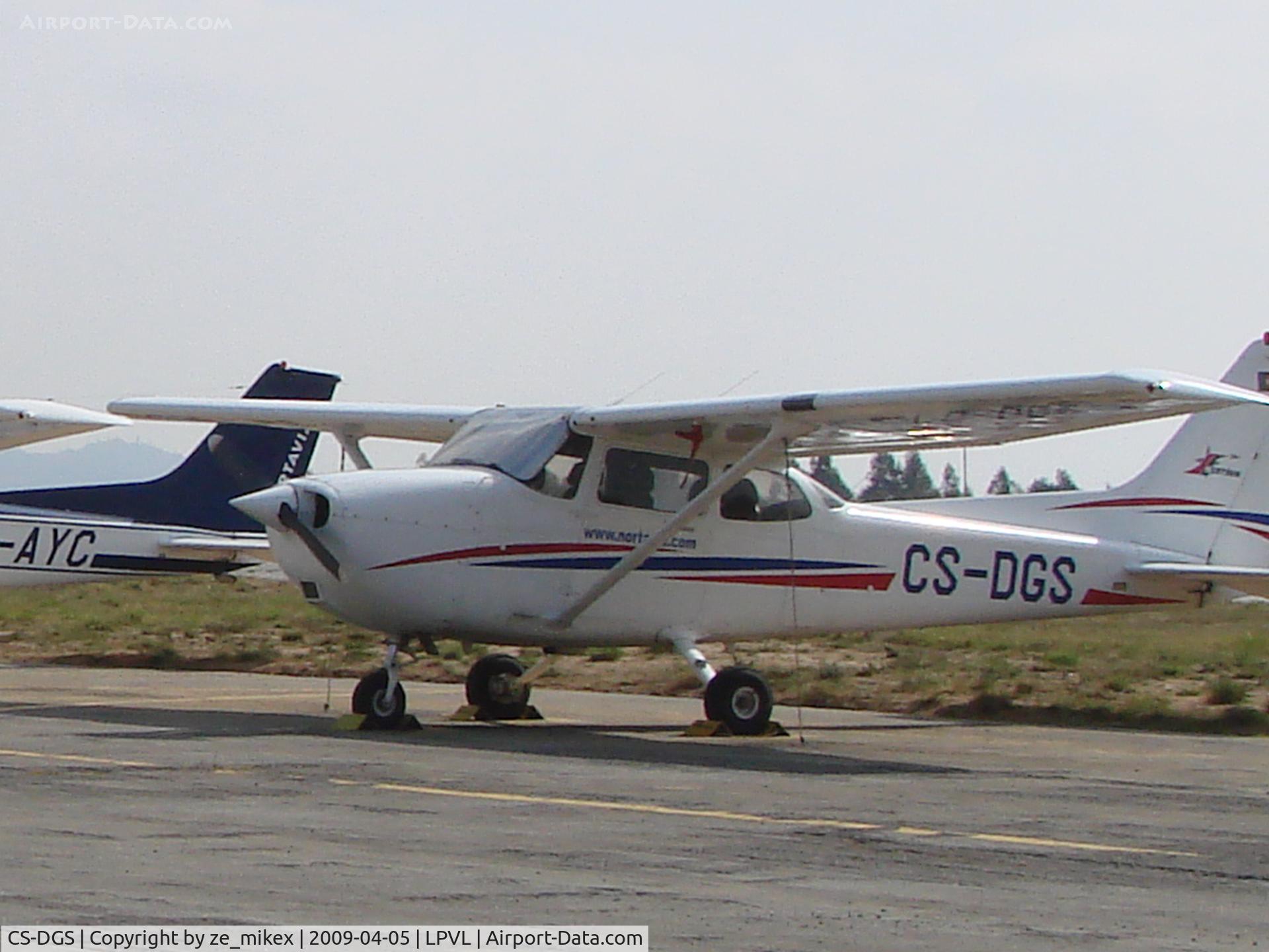 CS-DGS, 2007 Cessna 172R C/N 17281169, Nortavia Cessna 172 skyhawk at Vilar De Luz, Maia,Portugal