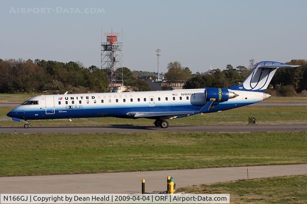 N166GJ, 2008 Bombardier CRJ-702 (CL-600-2C10) Regional Jet C/N 10266, United Express (Go Jet Airlines) N166GJ (FLT GJS7471) taxiing to RWY 23 for departure to Chicago O'Hare Int'l (KORD).