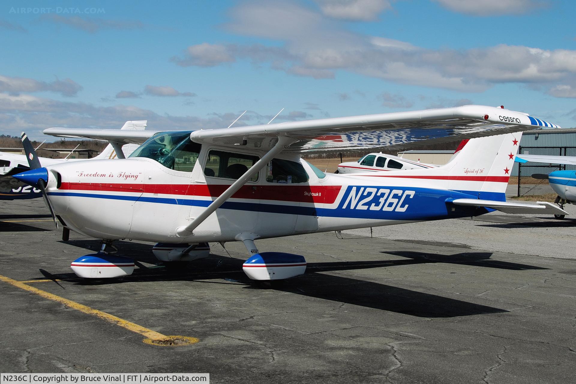 N236C, 1976 Cessna 172M C/N 17266985, The Spirit of '76