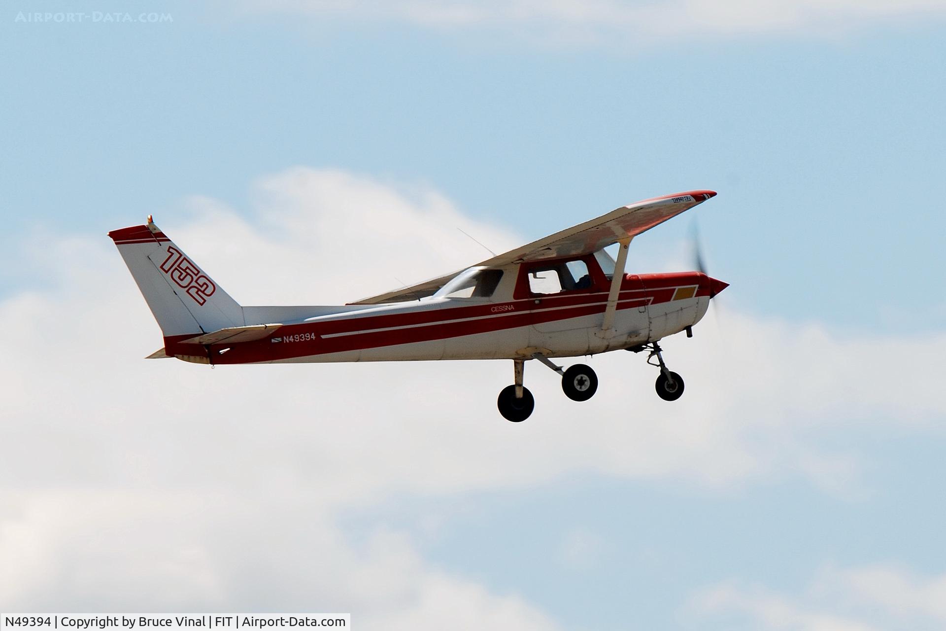 N49394, 1977 Cessna 152 C/N 15281234, Heading Off Into A Clear Sky