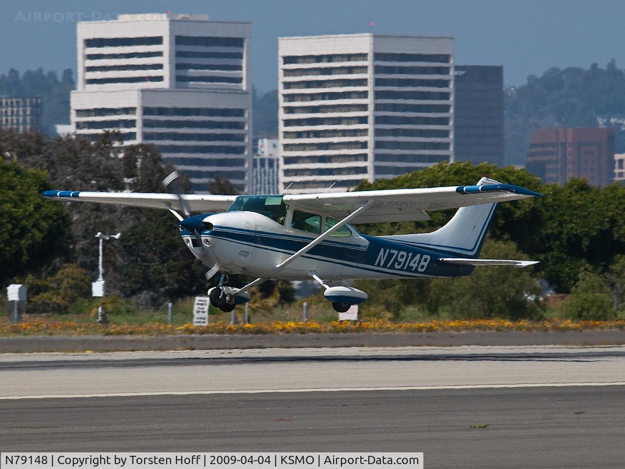 N79148, 1973 Cessna 182P Skylane C/N 18261802, N79148 arriving on RWY 21