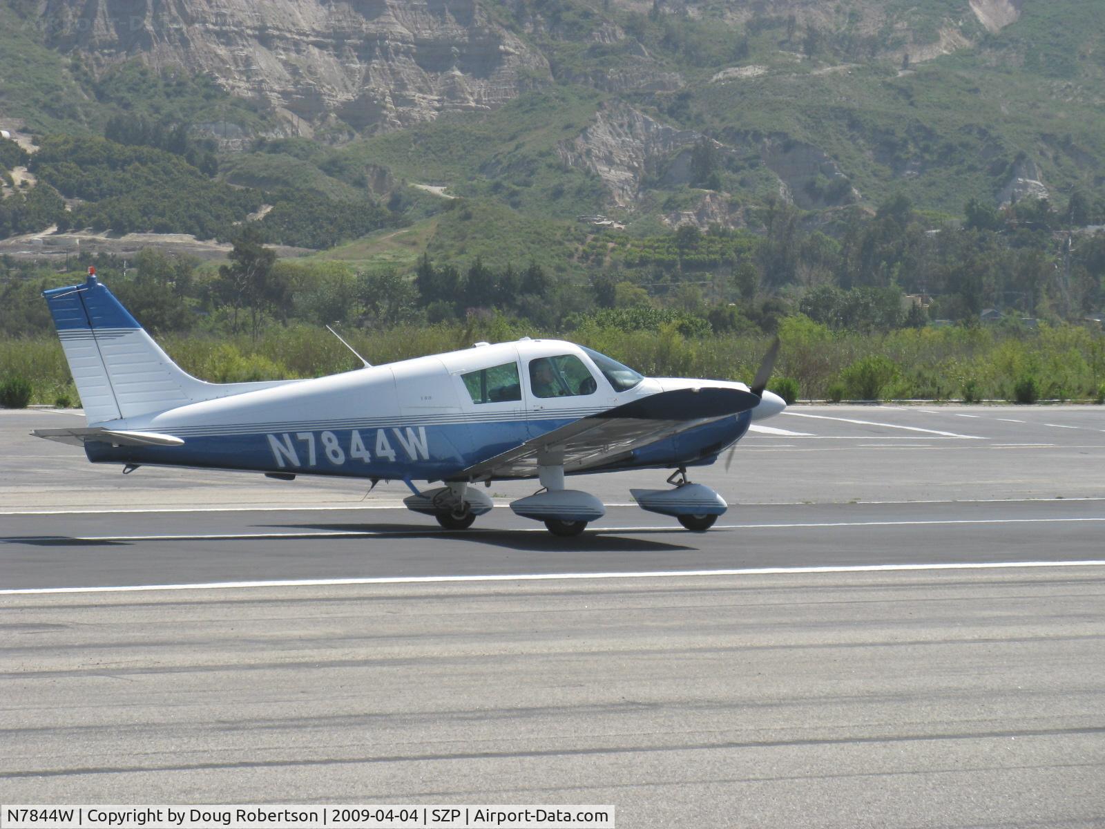 N7844W, 1964 Piper PA-28-180 C/N 28-1861, 1964 Piper PA-28-180 CHEROKEE, Lycoming O&VO-360 180 Hp, landing roll Rwy 22