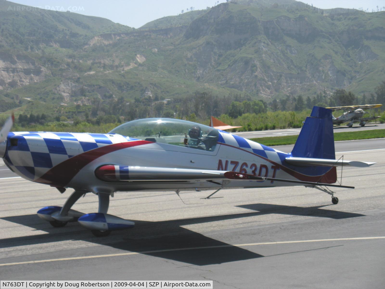 N763DT, 2007 Extra EA-300/L C/N 1258, 2007 Extra Flugzeugproduktions EXTRA EA 300L, Lycoming AEIO-540-L1B5 300 Hp, taxi to Rwy 22