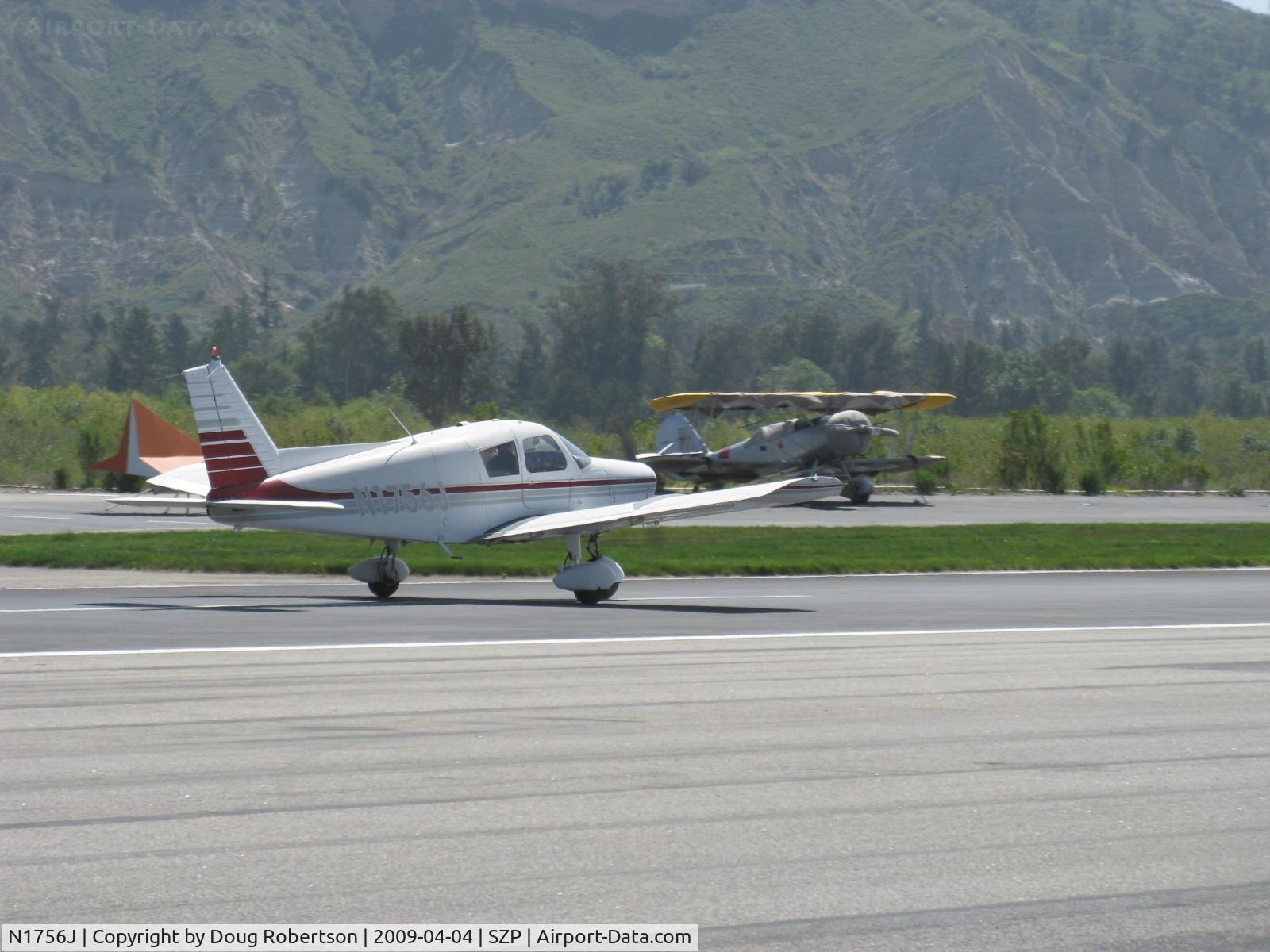 N1756J, 1968 Piper PA-28-140 C/N 28-24175, 1968 Piper PA-28-140 CHEROKEE, Lycoming O-320-E2A 150 Hp, takeoff roll Rwy 22