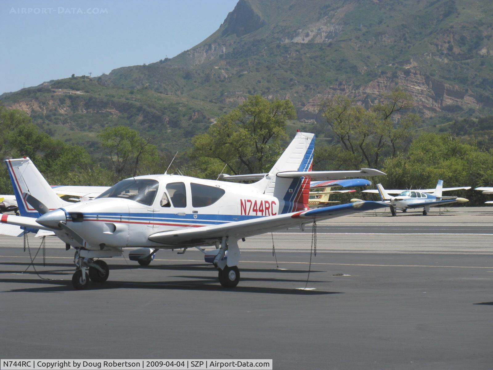 N744RC, 1978 Rockwell International 114 Commander C/N 14401, 1978 Rockwell COMMANDER 114, Lycoming IO-540-T4AD 260 Hp, 3 blade CS prop