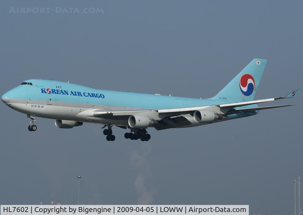 HL7602, 2005 Boeing 747-4B5F/SCD C/N 34301, Korean Air Cargo from Seoul.