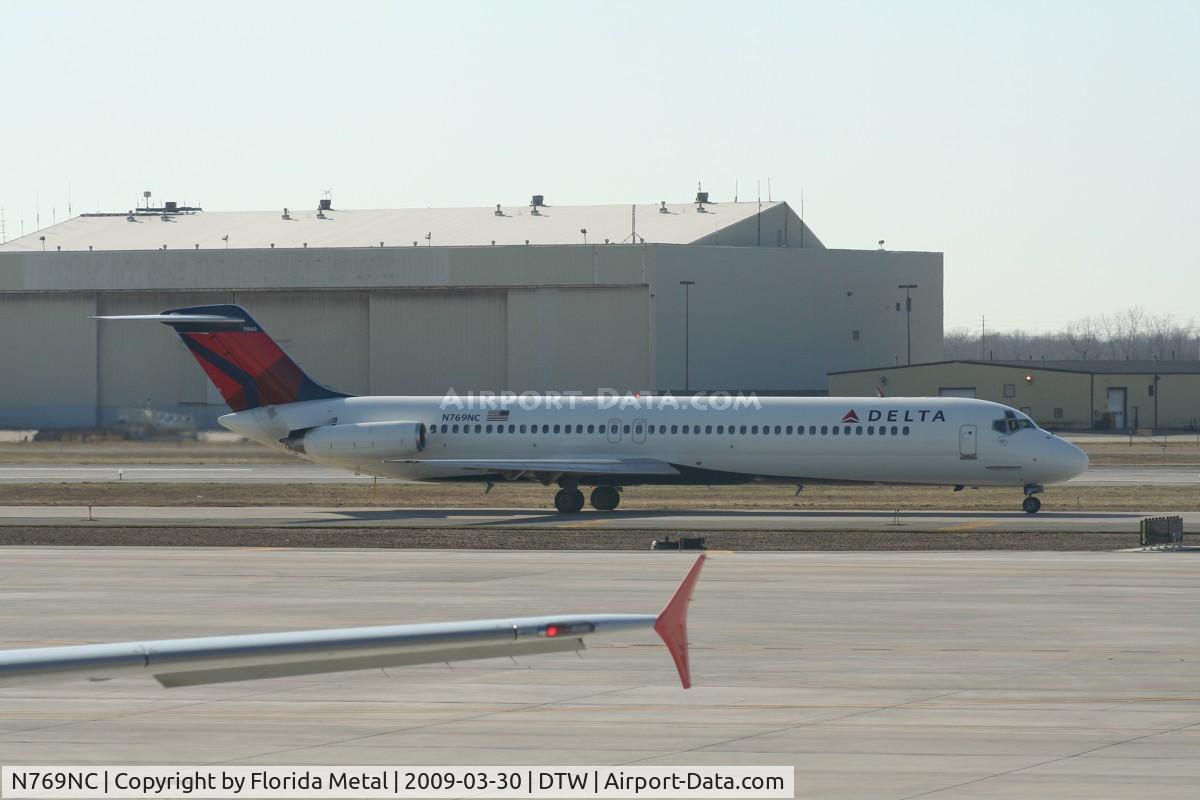 N769NC, 1978 McDonnell Douglas DC-9-51 C/N 47757, Northwest DC-9-50 in Delta colors