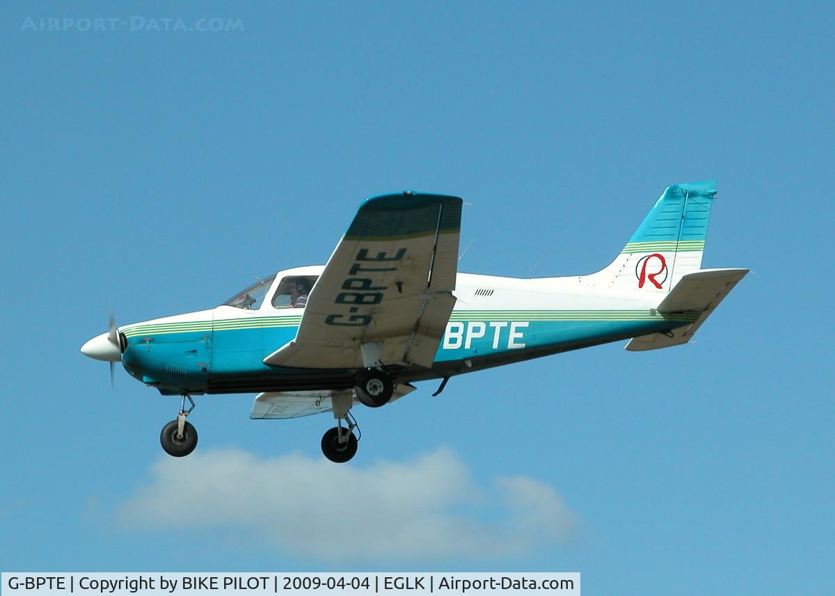 G-BPTE, 1976 Piper PA-28-181 Cherokee Archer II C/N 28-7690178, FINALS FOR RWY 25