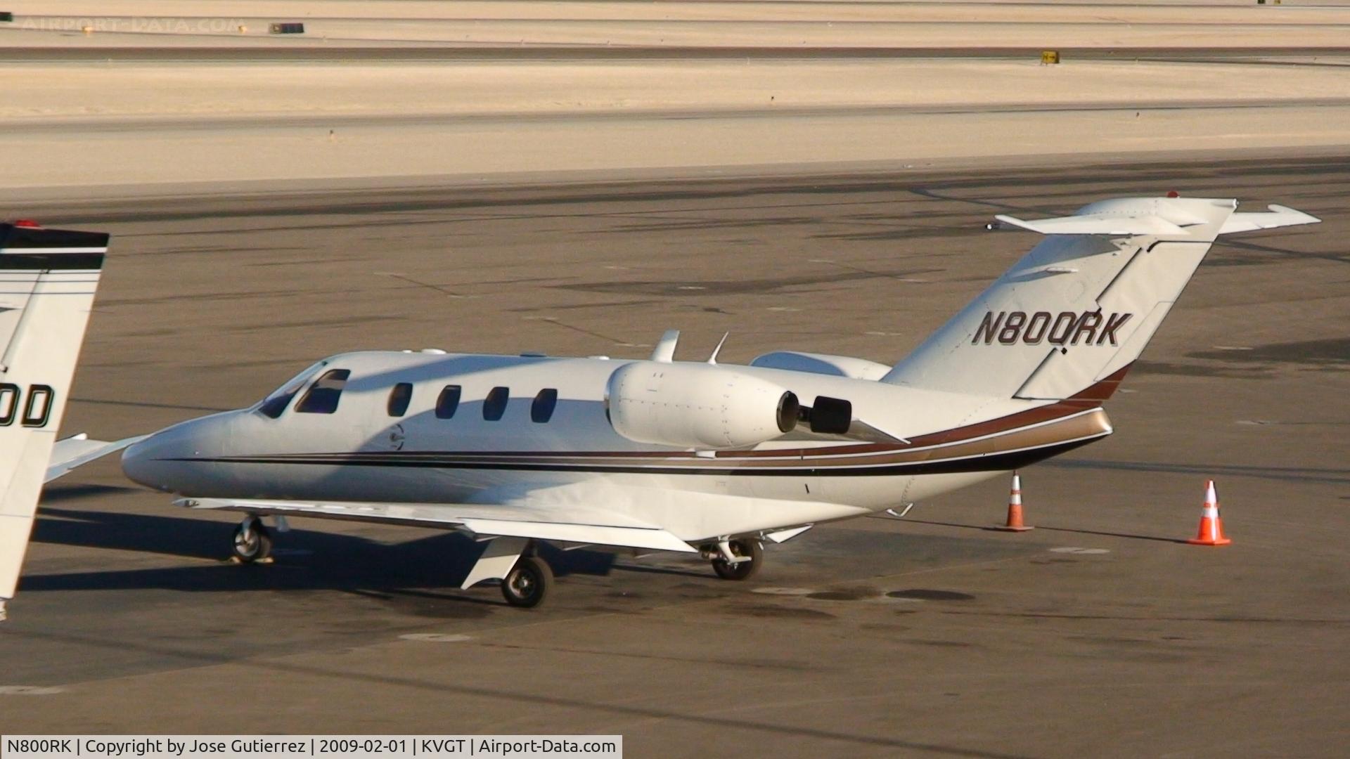 N800RK, 1996 Cessna 525 C/N 525-0158, Sitting at the ramp, awaiting its next departure.