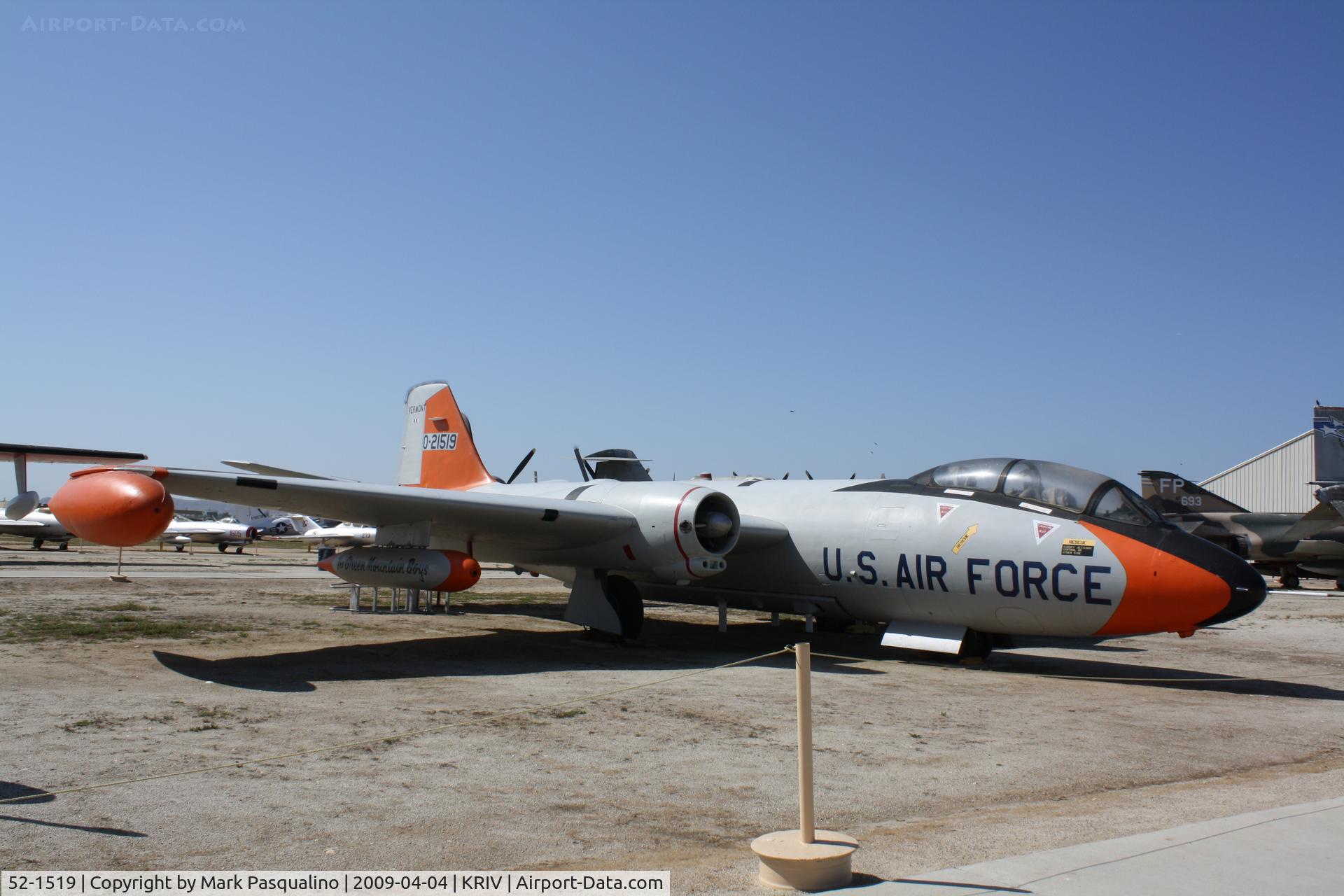 52-1519, 1952 Martin EB-57B Canberra C/N 102, Martin EB-57B