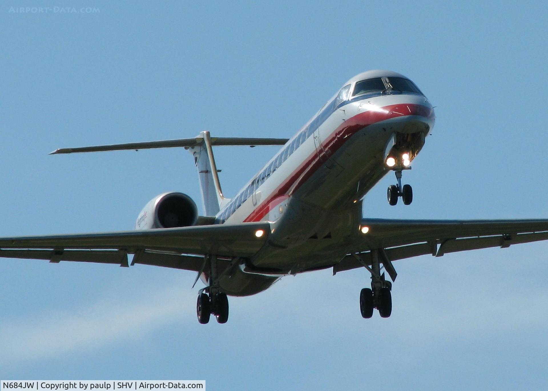 N684JW, 2004 Embraer ERJ-145LR (EMB-145LR) C/N 14500835, Landing on runway 32 at the Shreveport Regional airport.