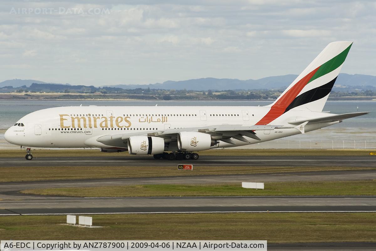 A6-EDC, 2008 Airbus A380-861 C/N 016, Reverse thrusters deployed as EK412 arrives from Sydney