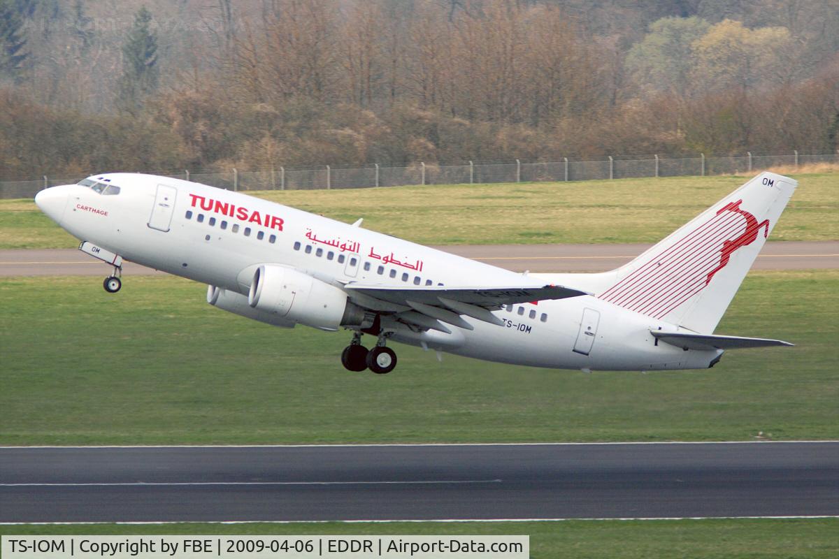 TS-IOM, 1999 Boeing 737-6H3 C/N 29498, taking off on it´s flight back to Djerba