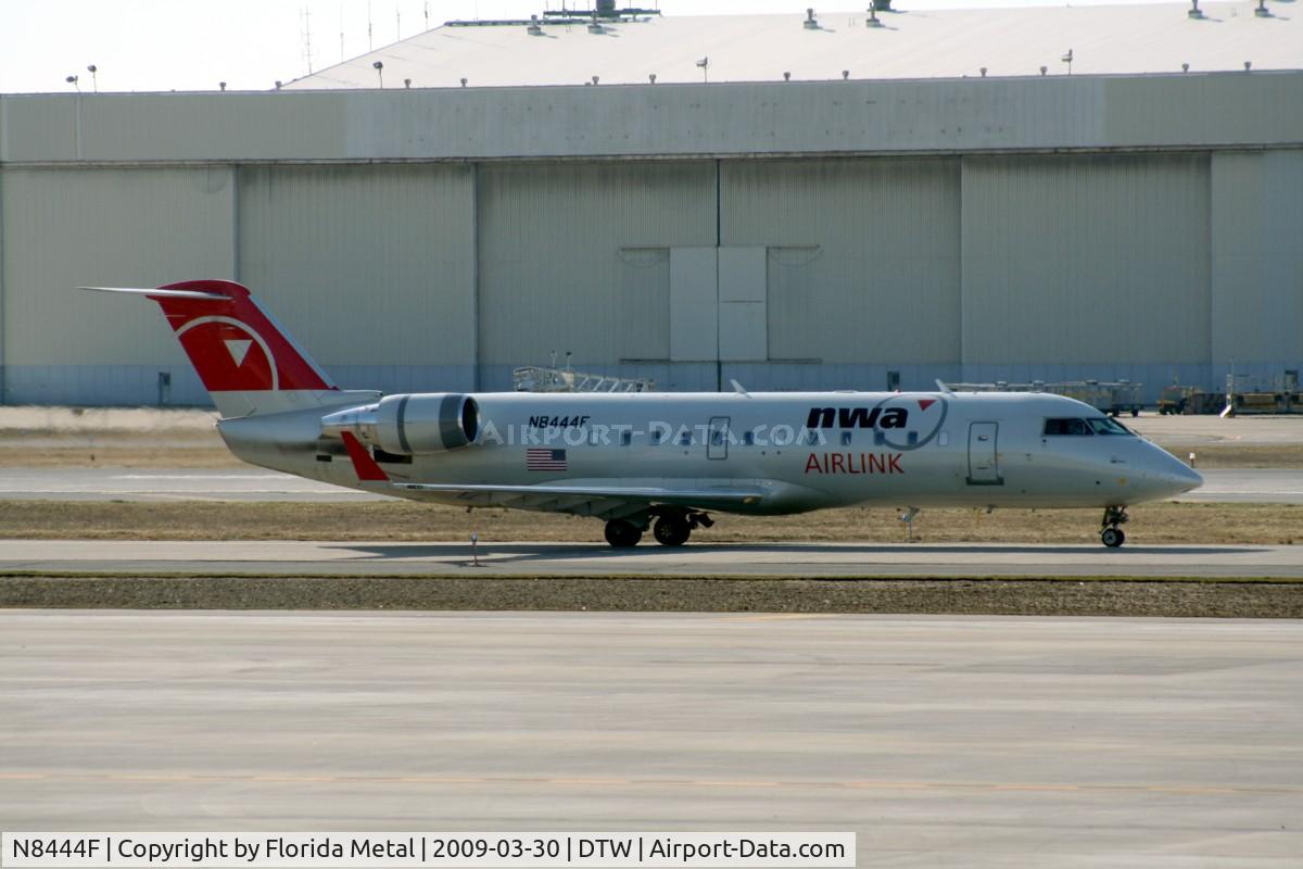 N8444F, 2000 Bombardier CRJ-200LR (CL-600-2B19) C/N 7444, Pinnacle CRJ-200