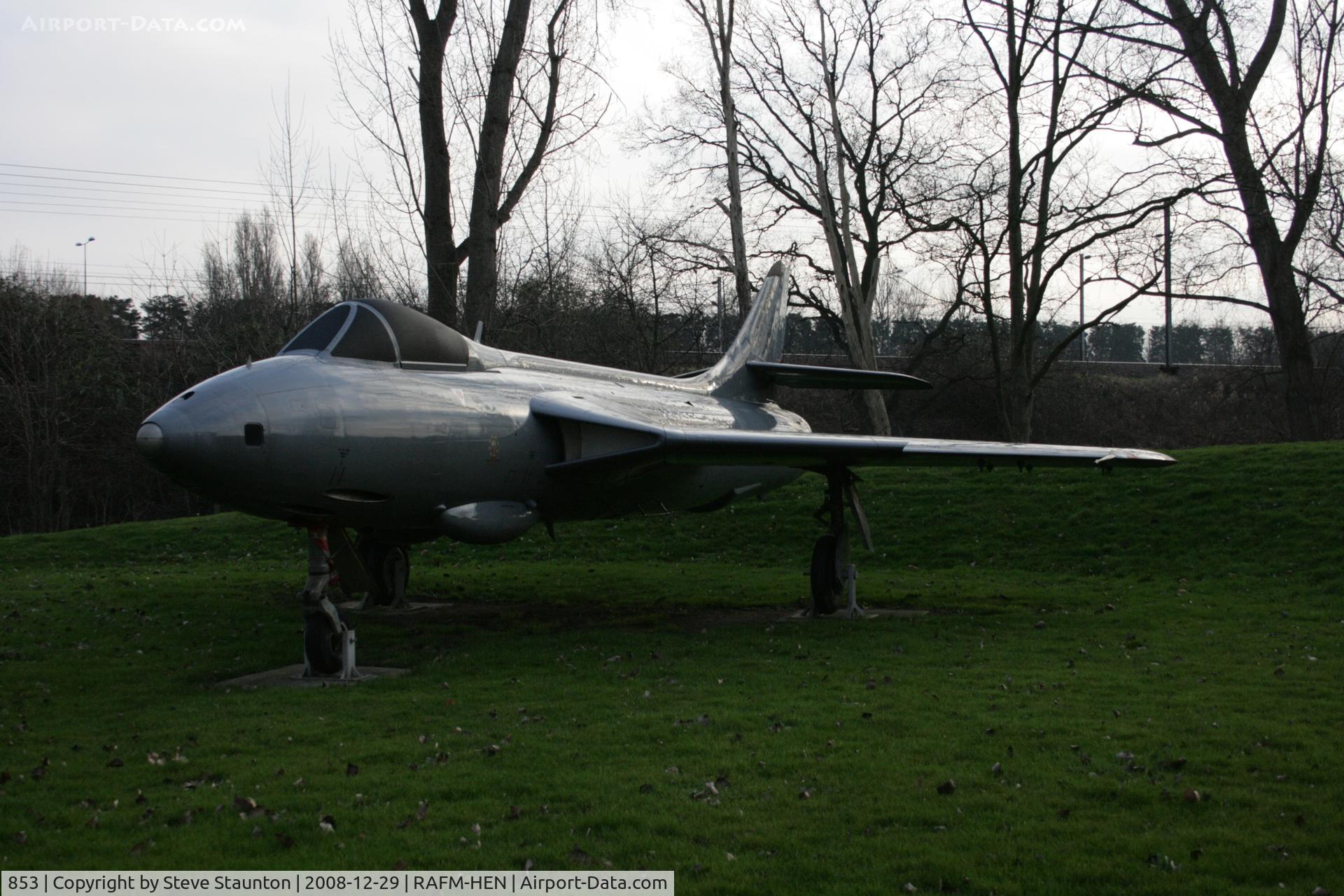 853, 1956 Hawker Hunter FR.10 C/N S4/U/3302, Taken at the RAF Museum, Hendon. December 2008