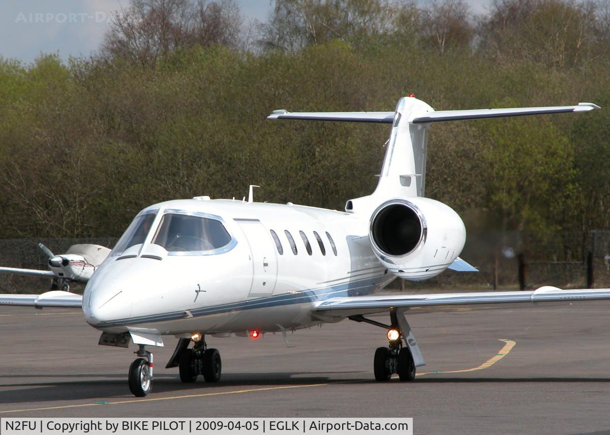 N2FU, 1990 Learjet 31 C/N 027, TAXYING FROM THE TERMINAL TO RWY 07