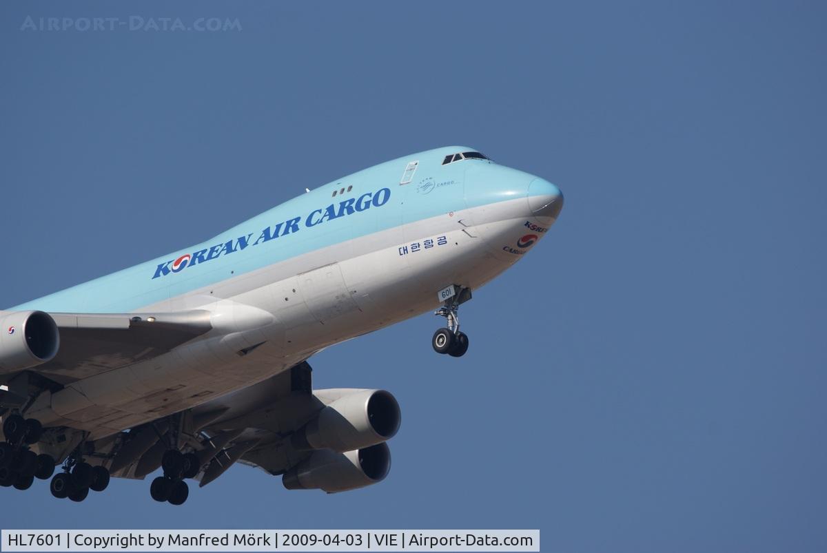 HL7601, 2004 Boeing 747-4B5F/SCD C/N 33949, B 747-400F