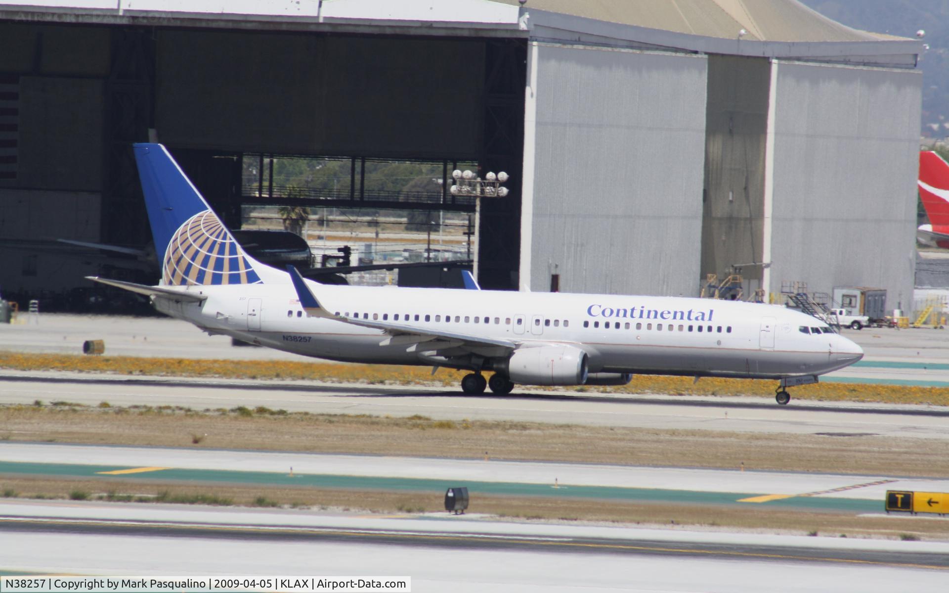 N38257, 2000 Boeing 737-824 C/N 30612, Boeing 737-800
