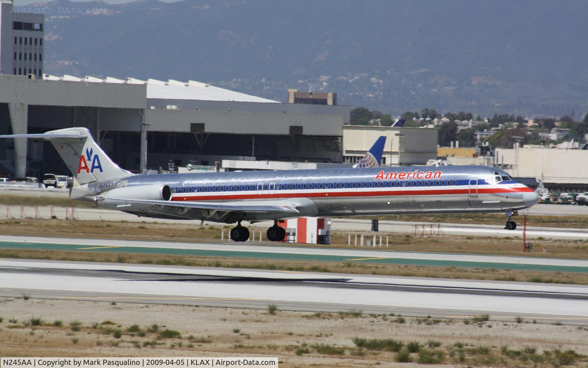 N245AA, 1984 McDonnell Douglas MD-82 (DC-9-82) C/N 49257, MD-82