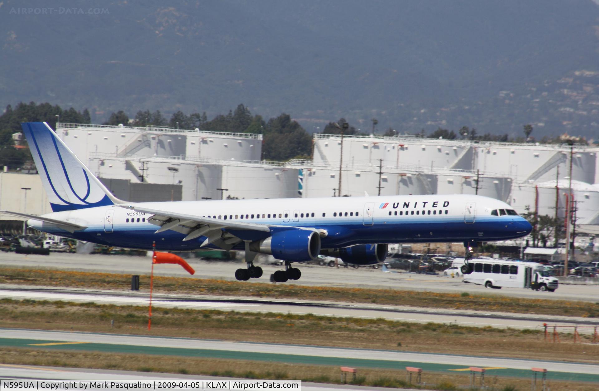 N595UA, 1998 Boeing 757-222 C/N 28748, Boeing 757-200