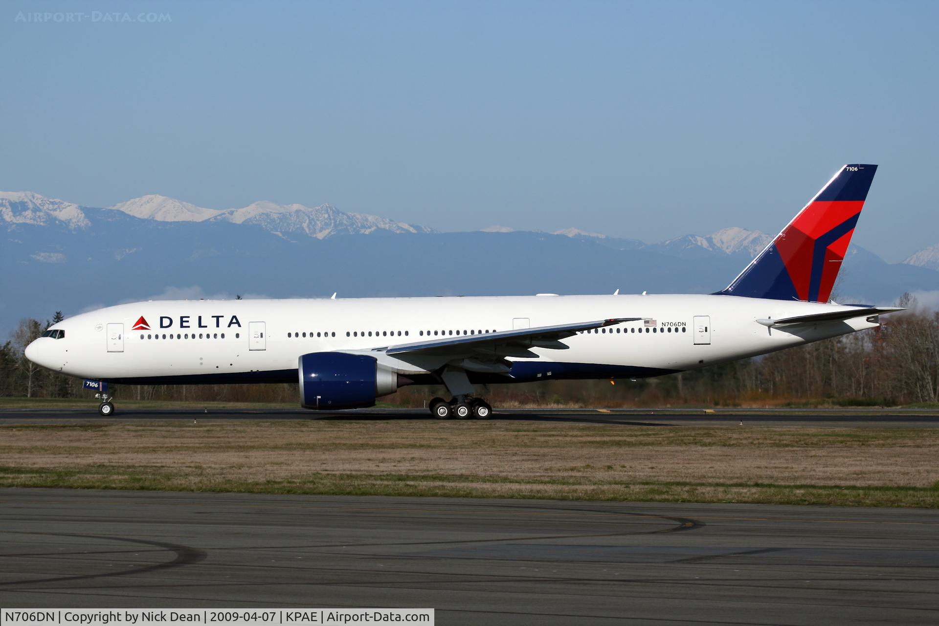 N706DN, Boeing 777-232/LR C/N 30440, KPAE
