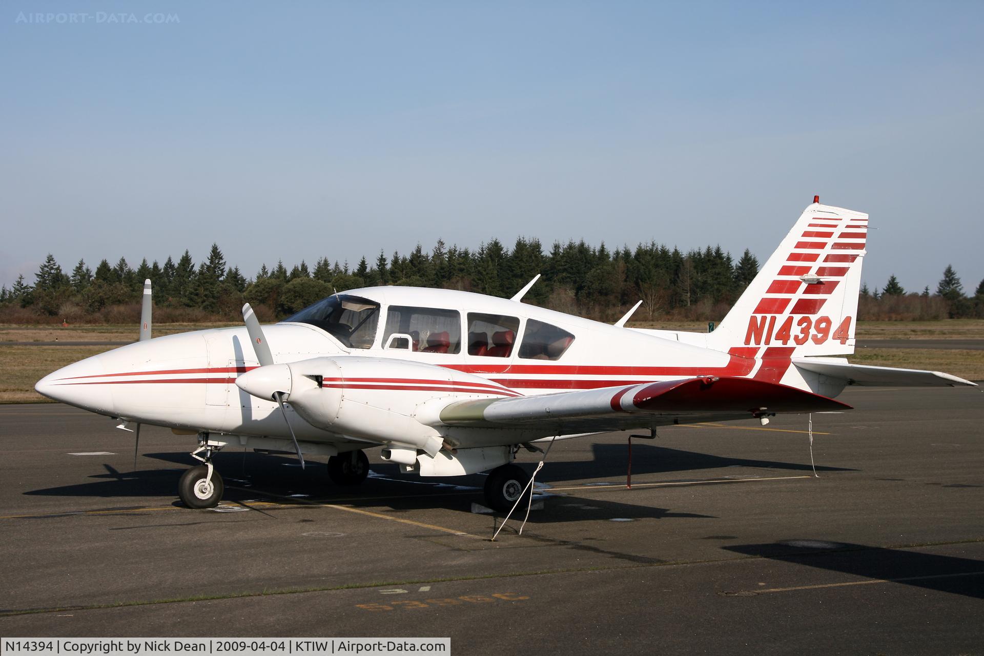 N14394, 1972 Piper PA-23-250 C/N 27-7304991, KTIW