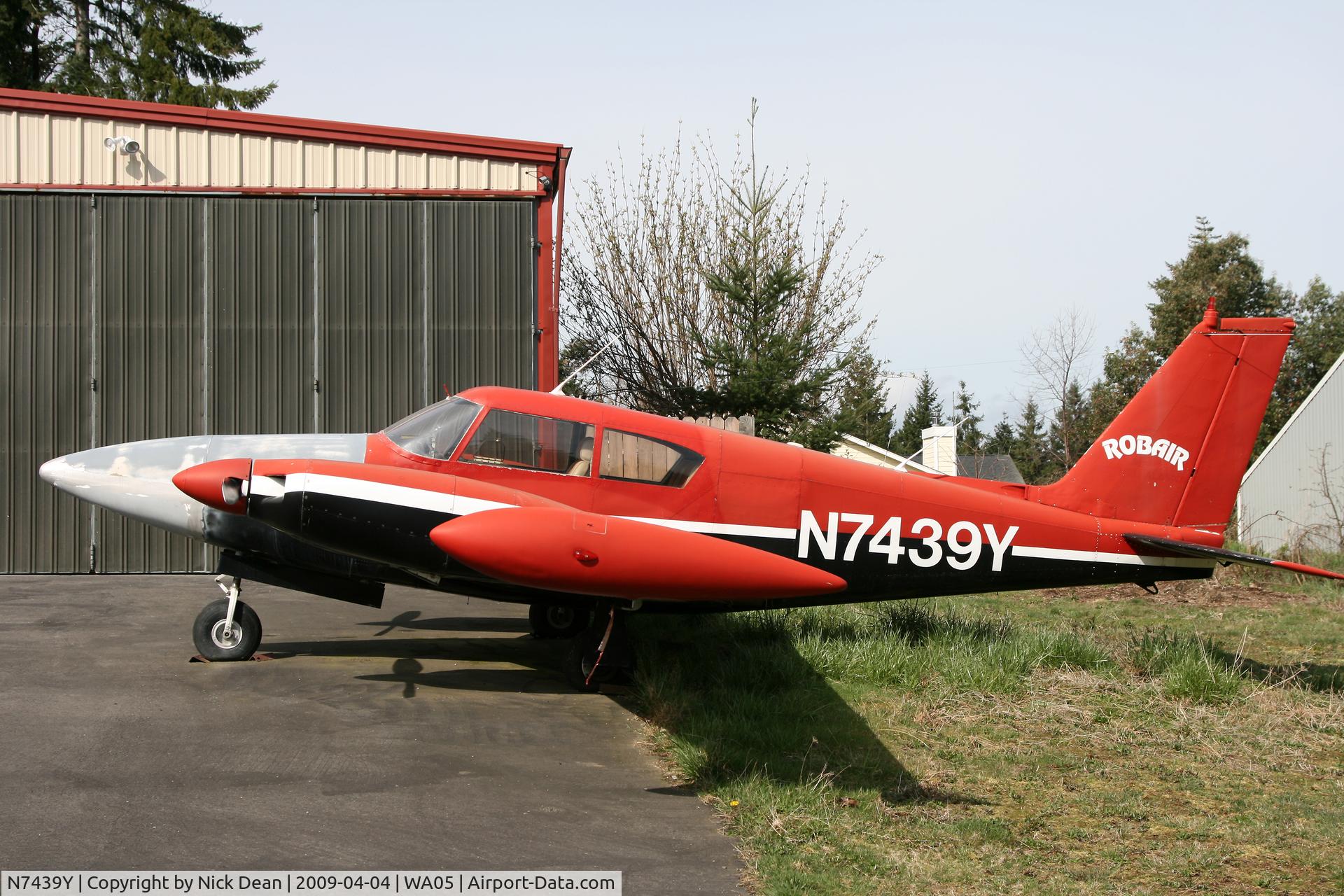 N7439Y, 1964 Piper PA-30-160 Twin Comanche Twin Comanche C/N 30-502, WA05