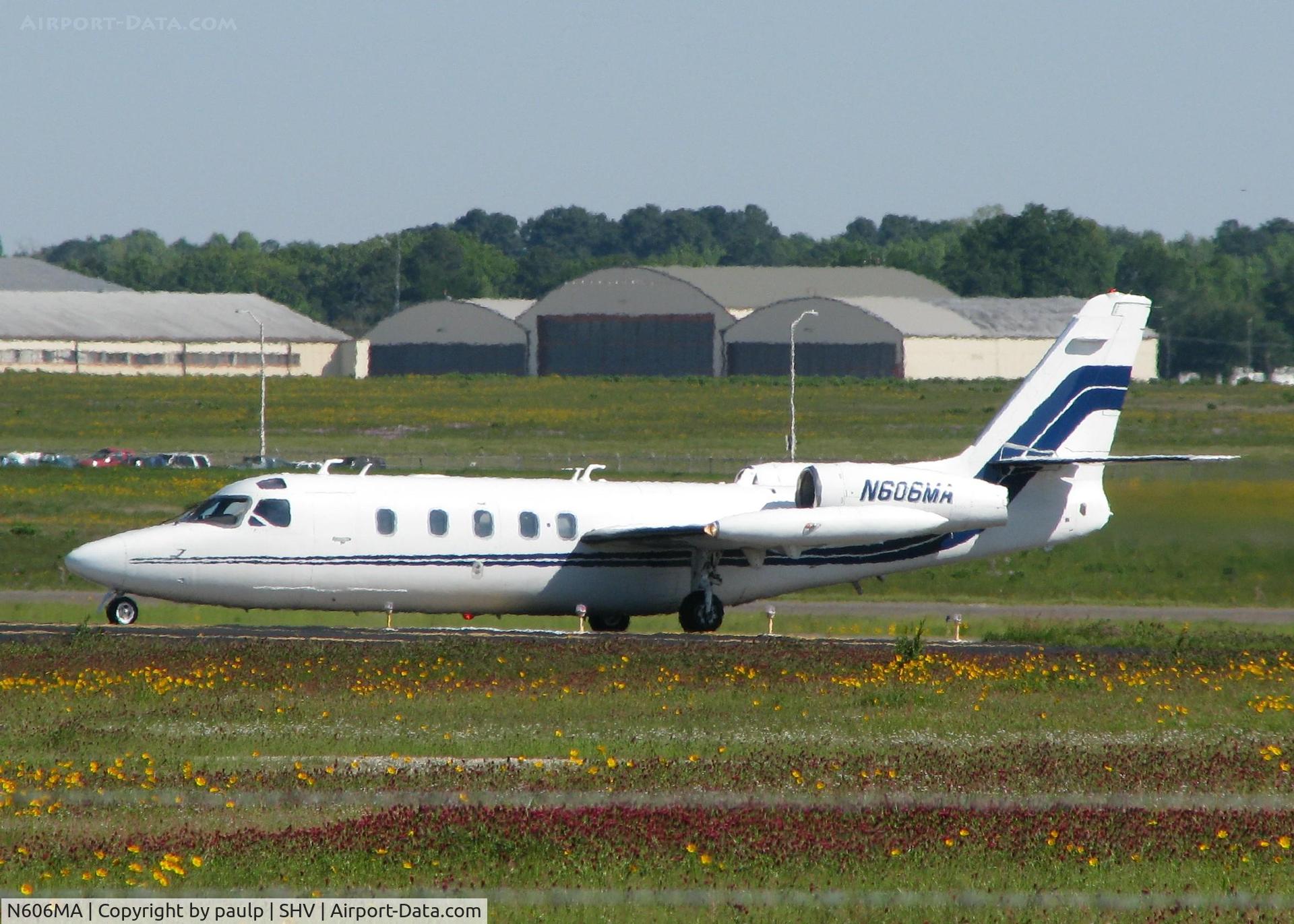 N606MA, 1976 Israel Aircraft Industries IAI-1124 Westwind C/N 196, Holding short of 32 waiting on landing traffic at Shreveport Regional.