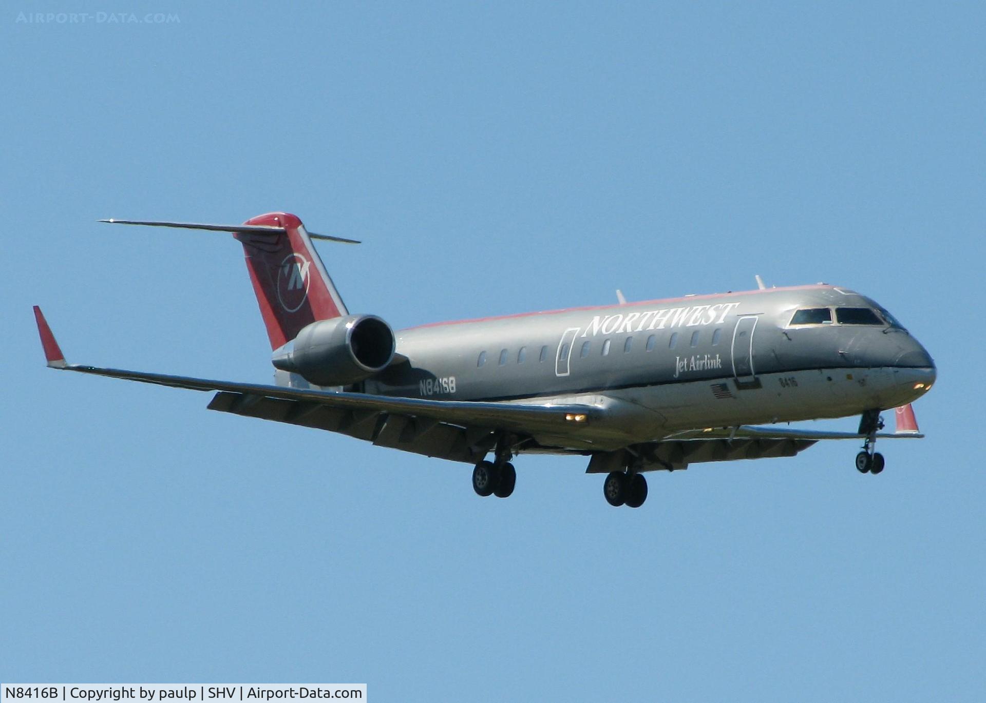 N8416B, 2000 Bombardier CRJ-200LR (CL-600-2B19) C/N 7416, Landing on runway 32 at the Shreveport Regional airport.