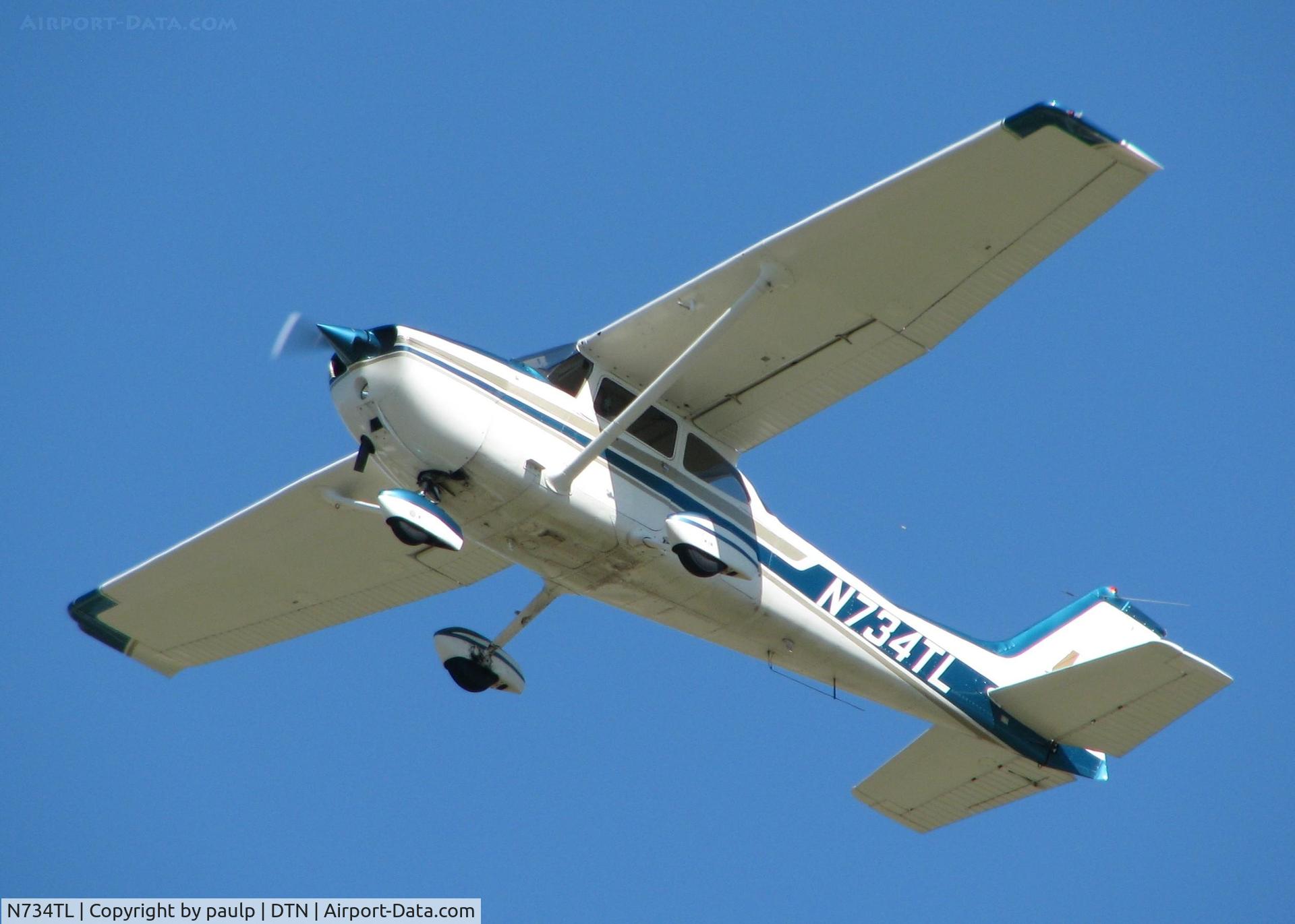 N734TL, 1977 Cessna 172N C/N 17269100, Departing runway 32 at the Shreveport Downtown airport.
