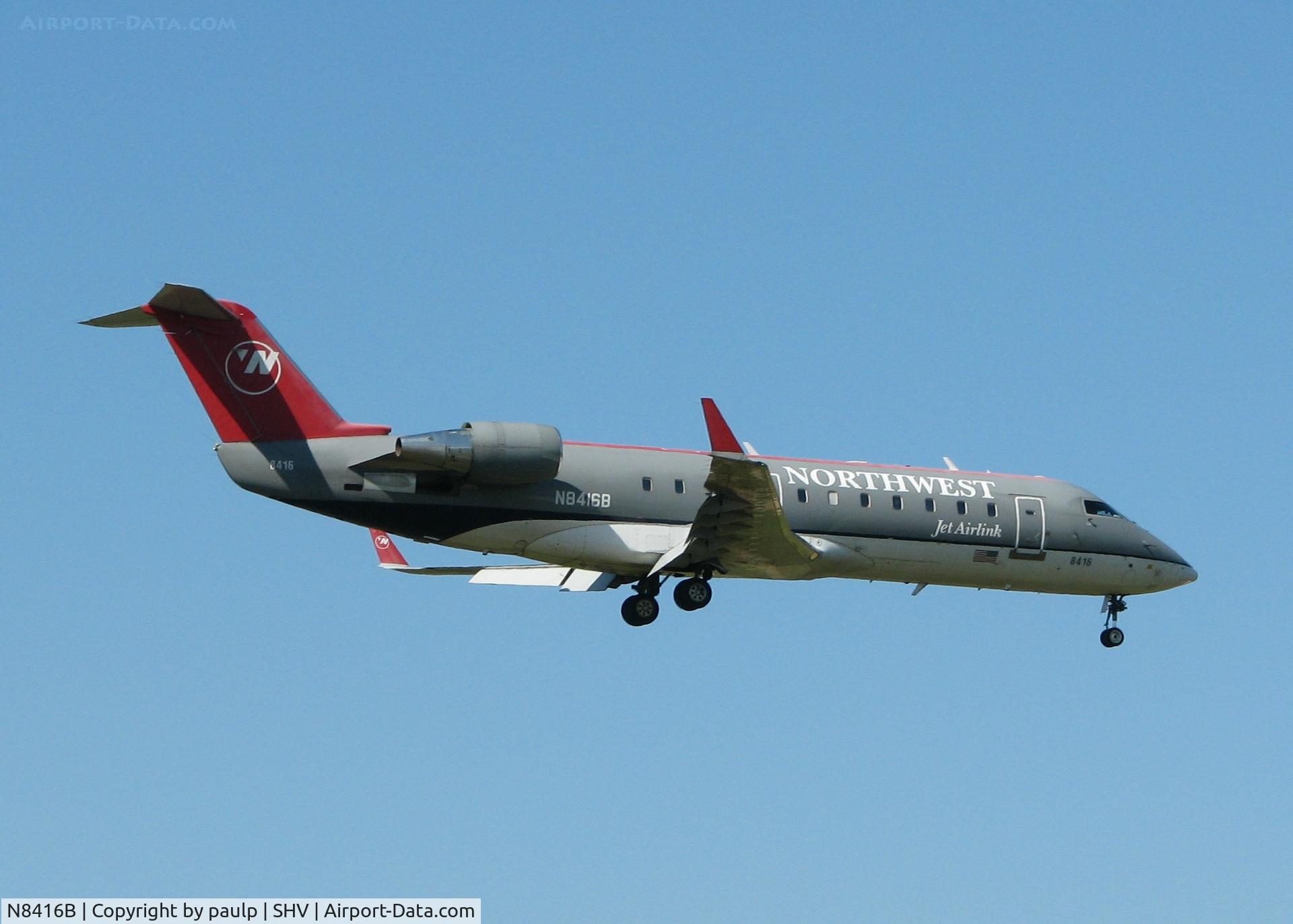 N8416B, 2000 Bombardier CRJ-200LR (CL-600-2B19) C/N 7416, Landing at Shreveport Regional.