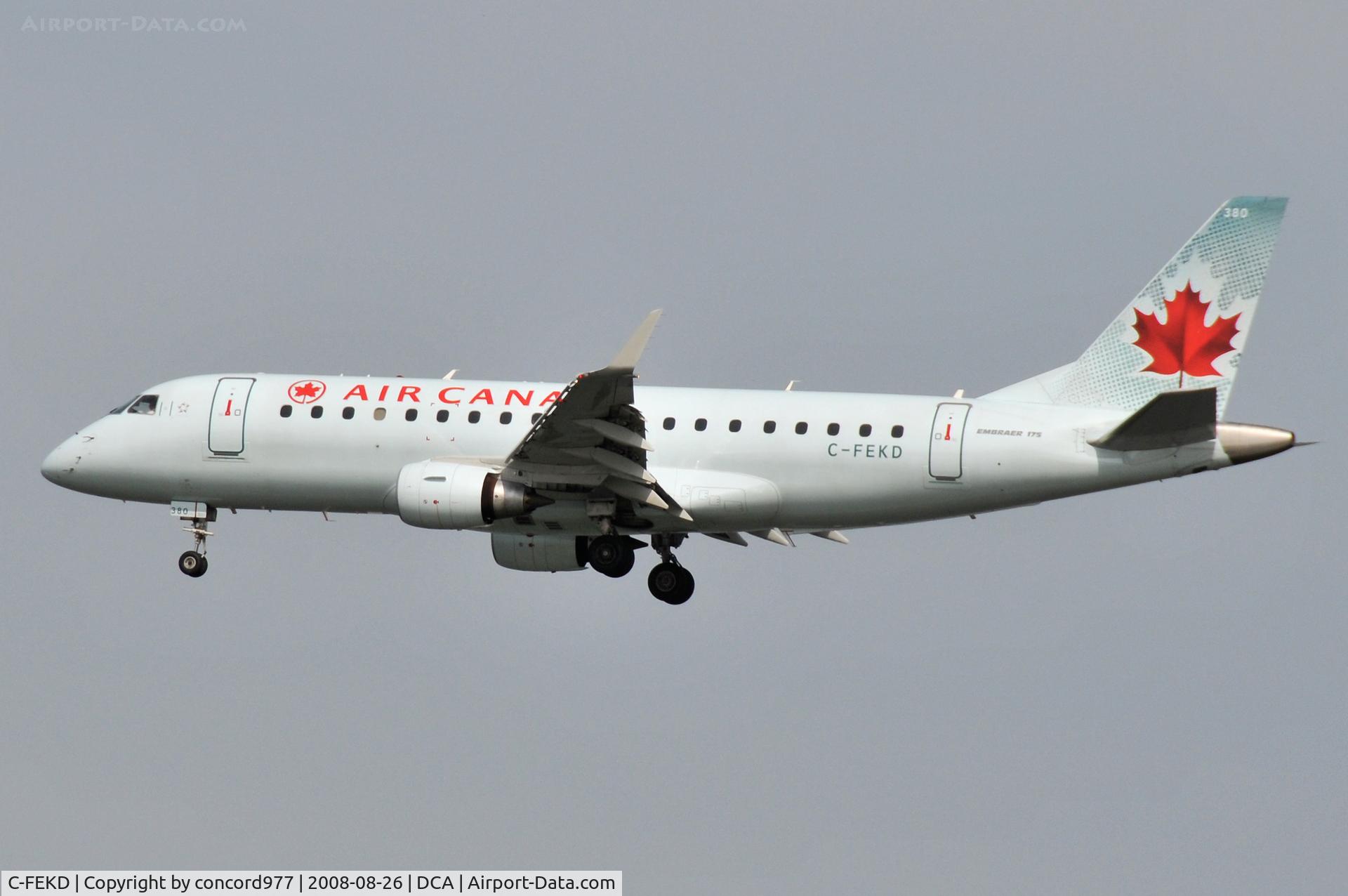 C-FEKD, 2005 Embraer 175SU (ERJ-170-200SU) C/N 17000101, Arriving at DCA via the south approach.
