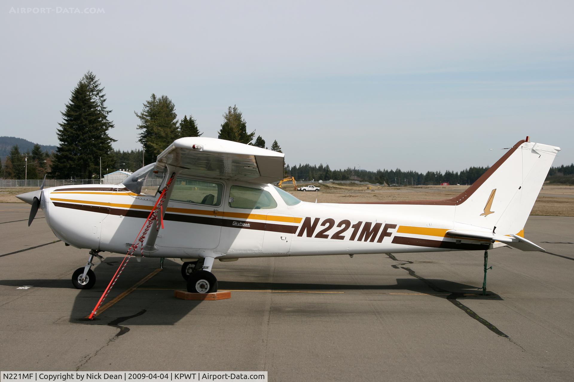 N221MF, 1976 Cessna 172M C/N 17267380, KPWT