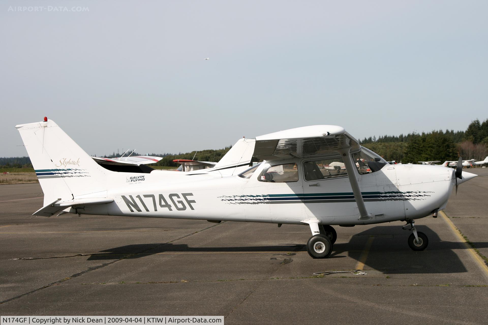 N174GF, 1998 Cessna 172R C/N 17280532, KTIW