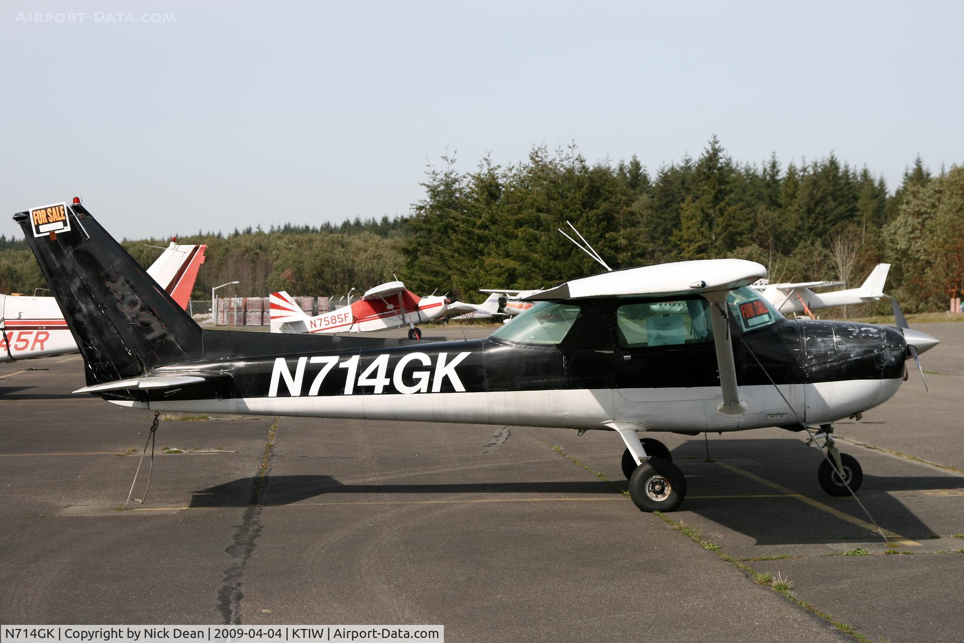 N714GK, 1976 Cessna 150M C/N 15079163, KTIW