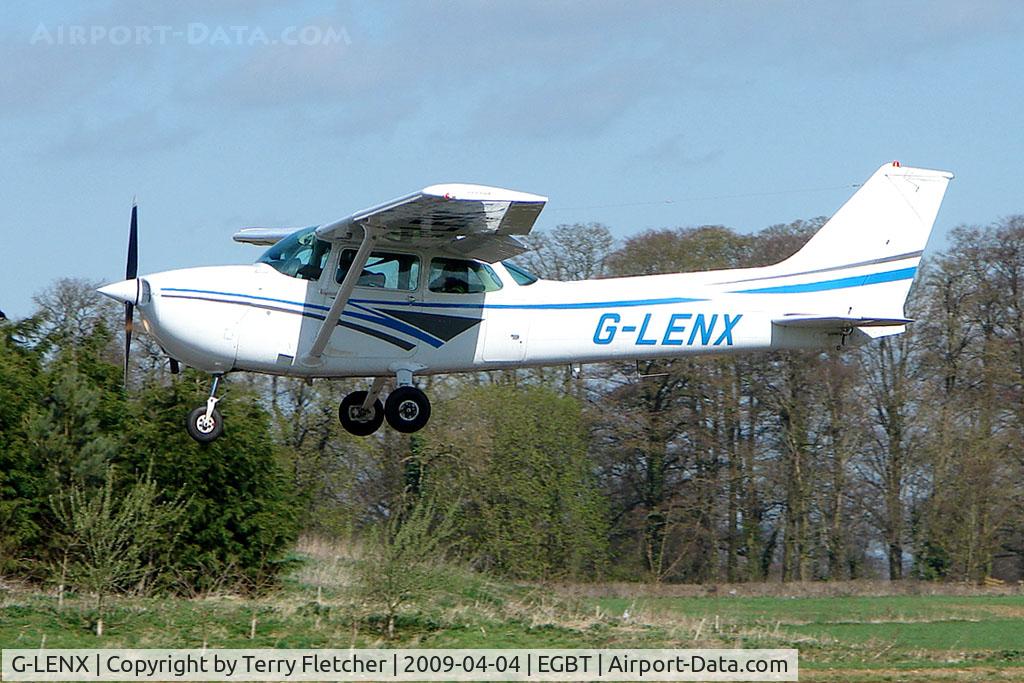 G-LENX, 1979 Cessna 172N Skyhawk C/N 172-72232, Cessna 172N landing at Turweston