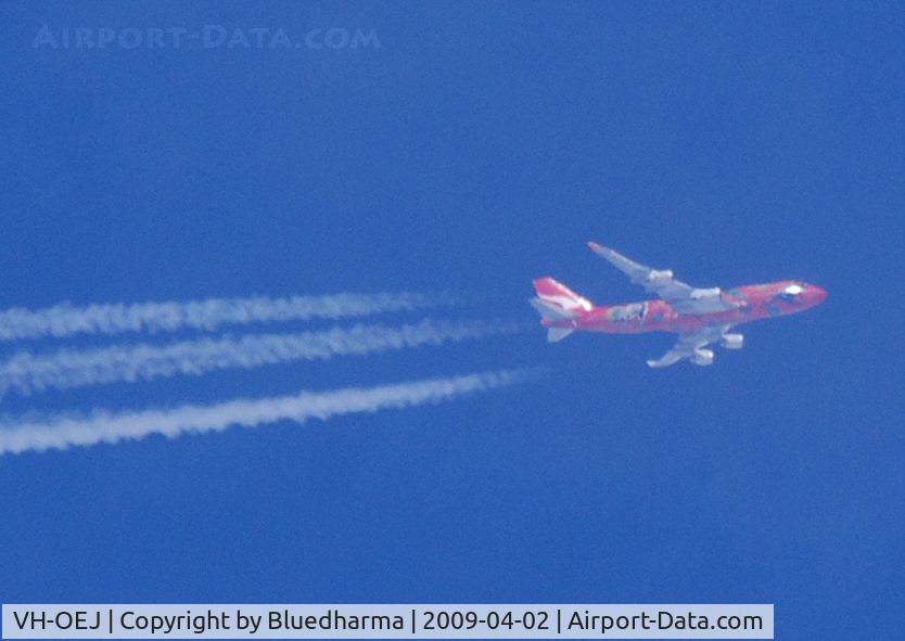 VH-OEJ, 2003 Boeing 747-438/ER C/N 32914, (Wunala Dreaming) of Qantas flys over Denver, Colorado from LA to New York