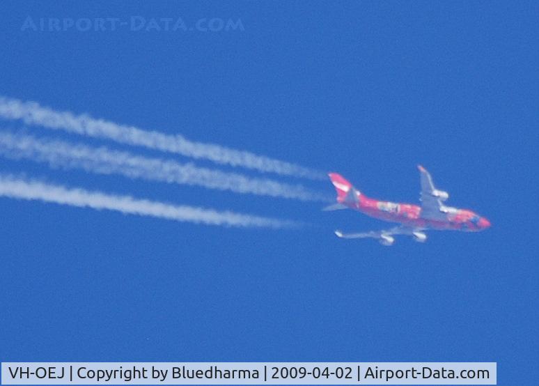VH-OEJ, 2003 Boeing 747-438/ER C/N 32914, (Wunala Dreaming) of Qantas flys over Denver, Colorado from LA to New York