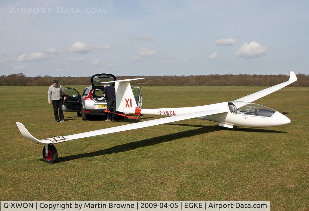 G-XWON, 2000 Rolladen-Schneider LS-8-18 C/N 8305, On tow