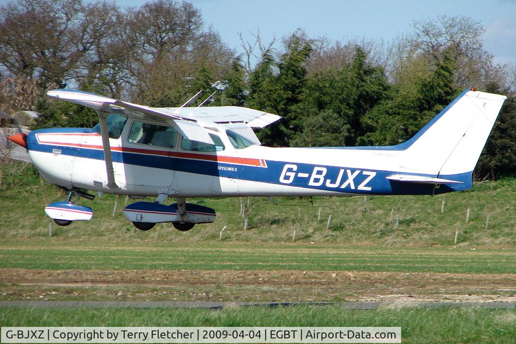 G-BJXZ, 1980 Cessna 172N Skyhawk II C/N 172-73039, Derby based Cessna 172N landing at Turweston