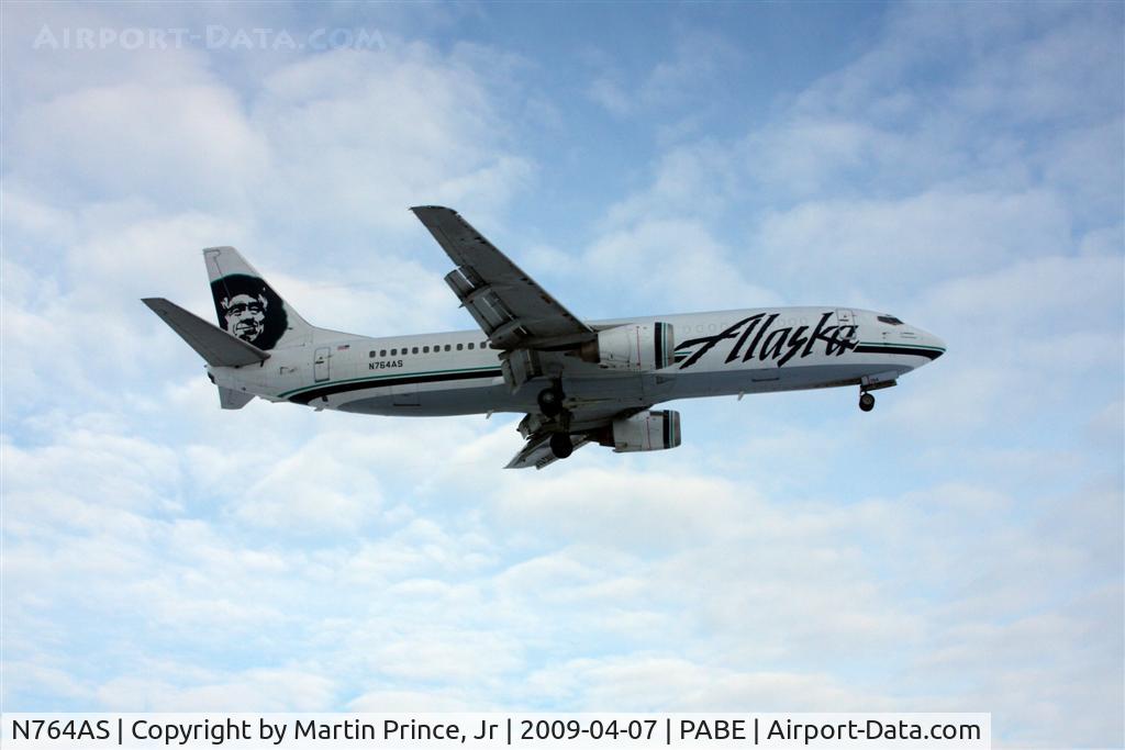 N764AS, 1992 Boeing 737-4Q8 C/N 25101, Landing 18 Bethel
