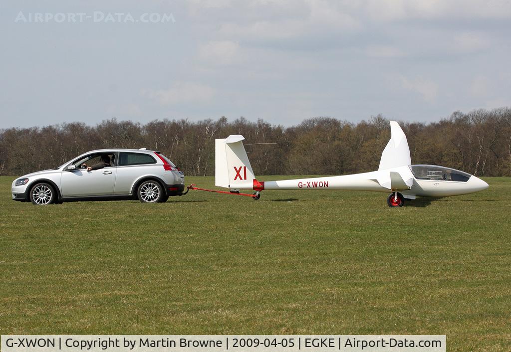 G-XWON, 2000 Rolladen-Schneider LS-8-18 C/N 8305, On tow