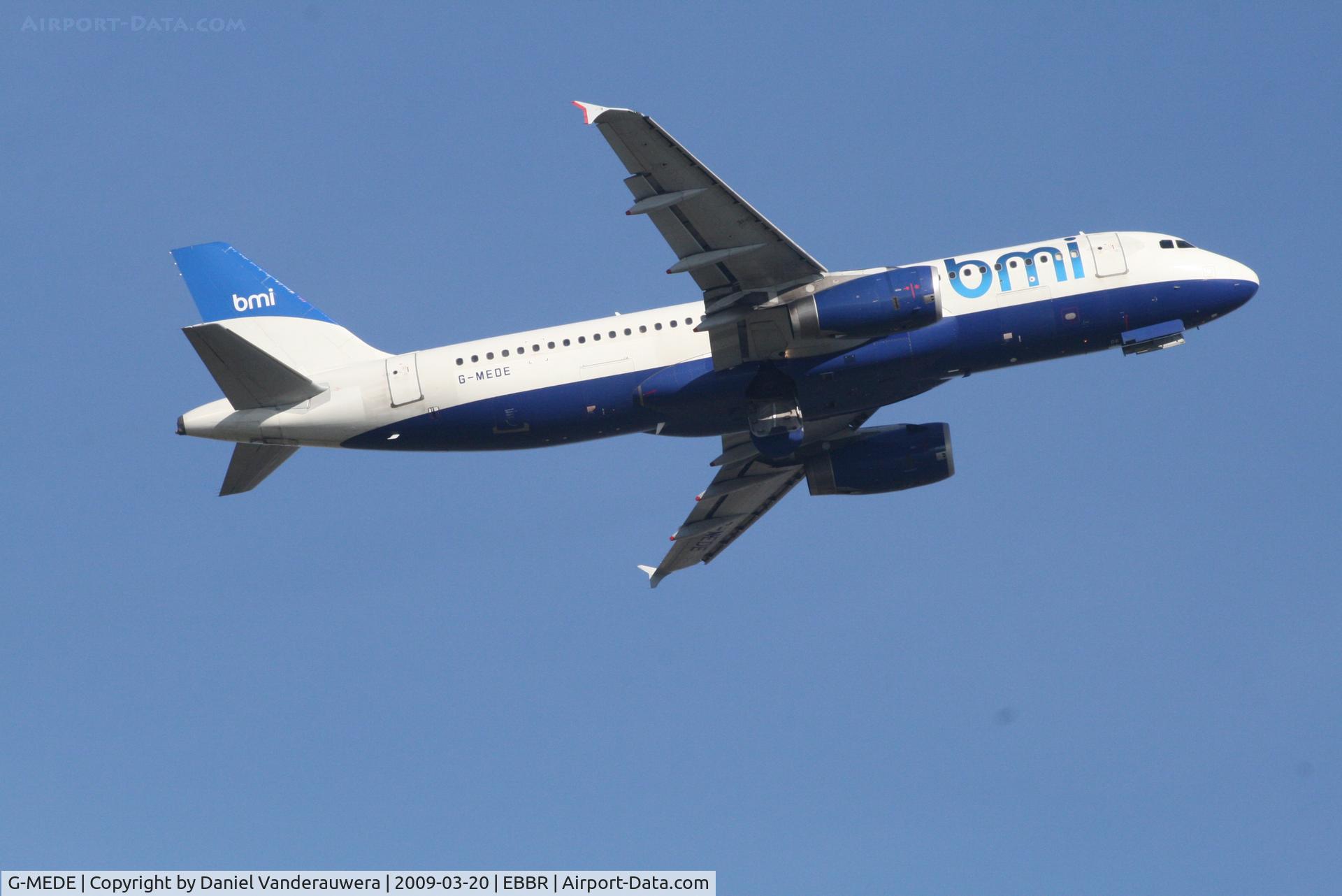 G-MEDE, 2000 Airbus A320-232 C/N 1194, taking off from rwy 07R