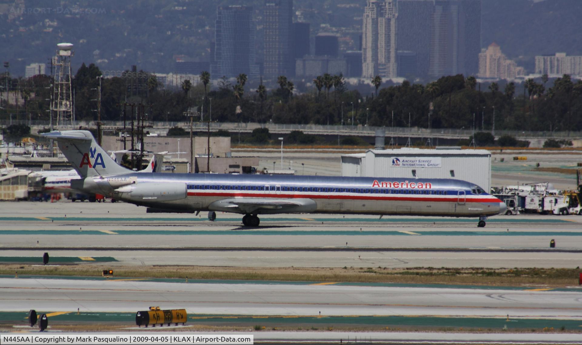N445AA, 1987 McDonnell Douglas MD-82 (DC-9-82) C/N 49471, MD-82