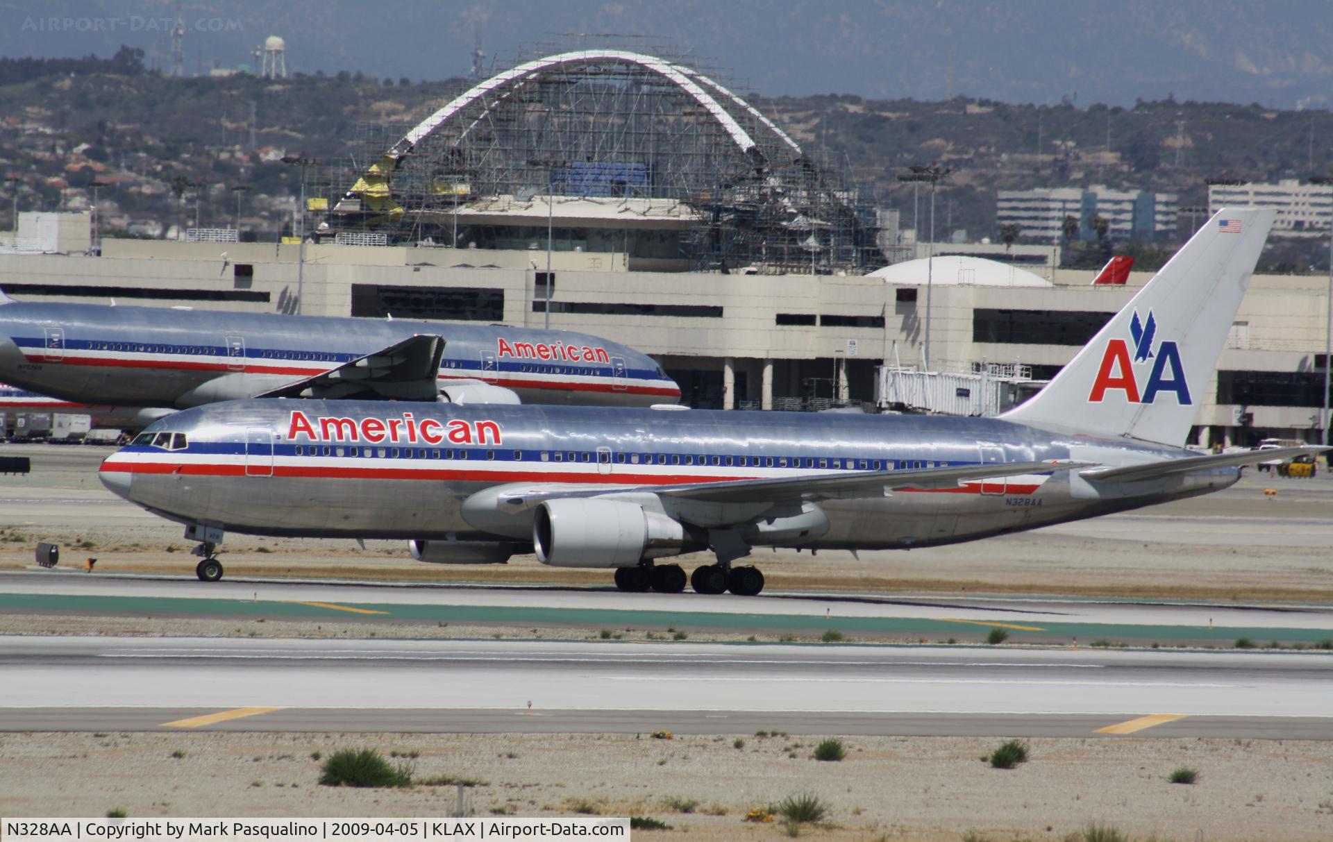 N328AA, 1986 Boeing 767-223 C/N 22328, Boeing 767-200