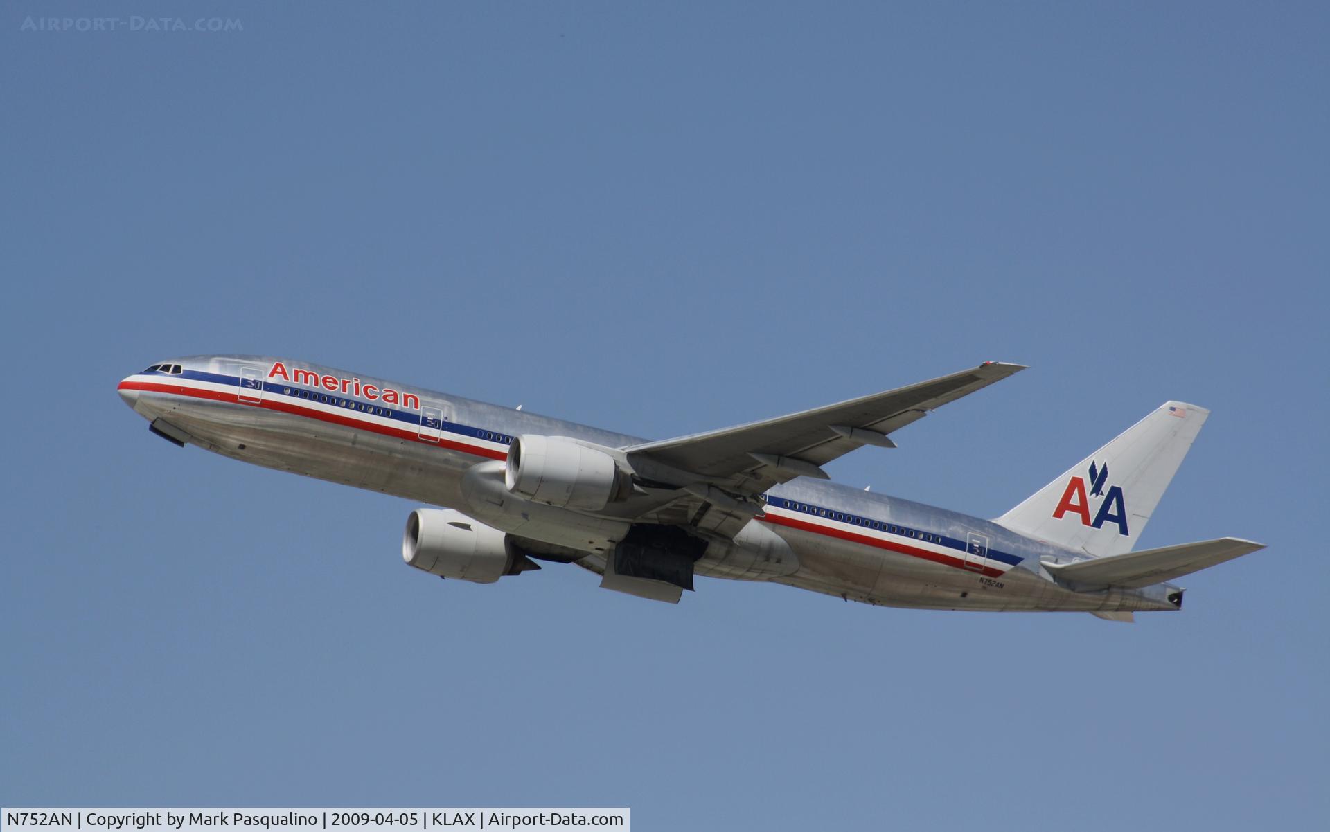 N752AN, 2001 Boeing 777-223 C/N 30260, Boeing 777-200